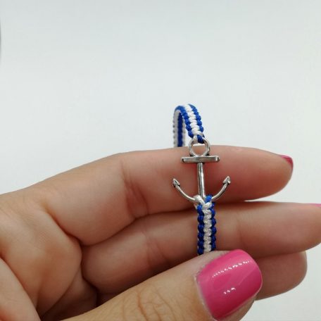 Navy macrame karkötő